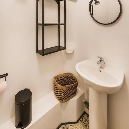 Studio Medieval Apartment